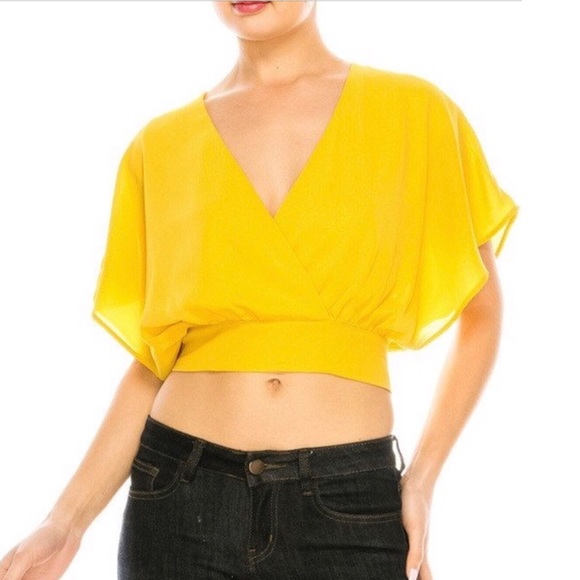 BEAUTIFUL JUNE TIE TOP! - Picture 4 of 5